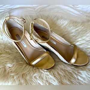Women’s wedge sandals